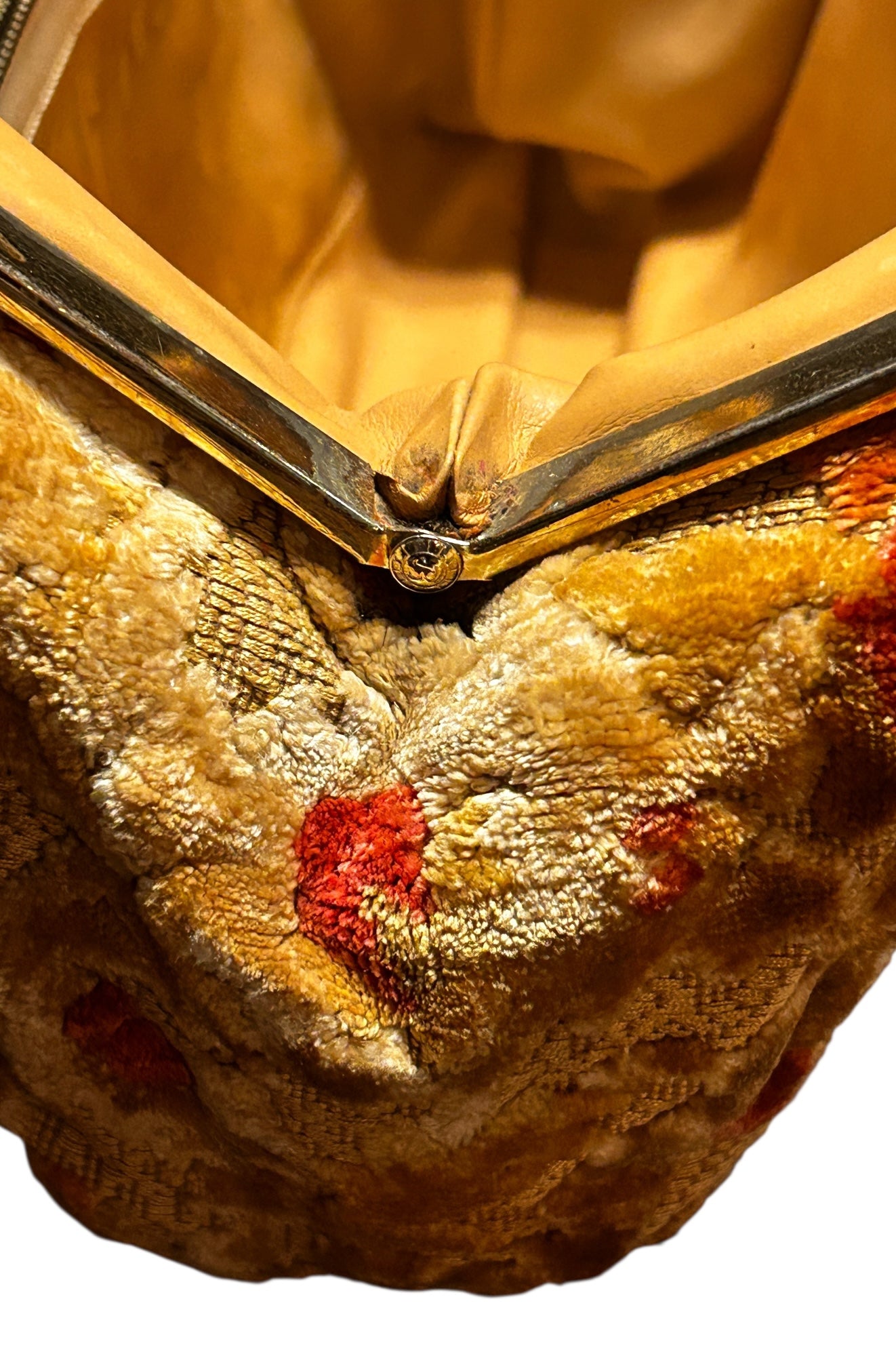 Vintage - Flowers Pattern Carpet Handbag ( Sold AS IS )