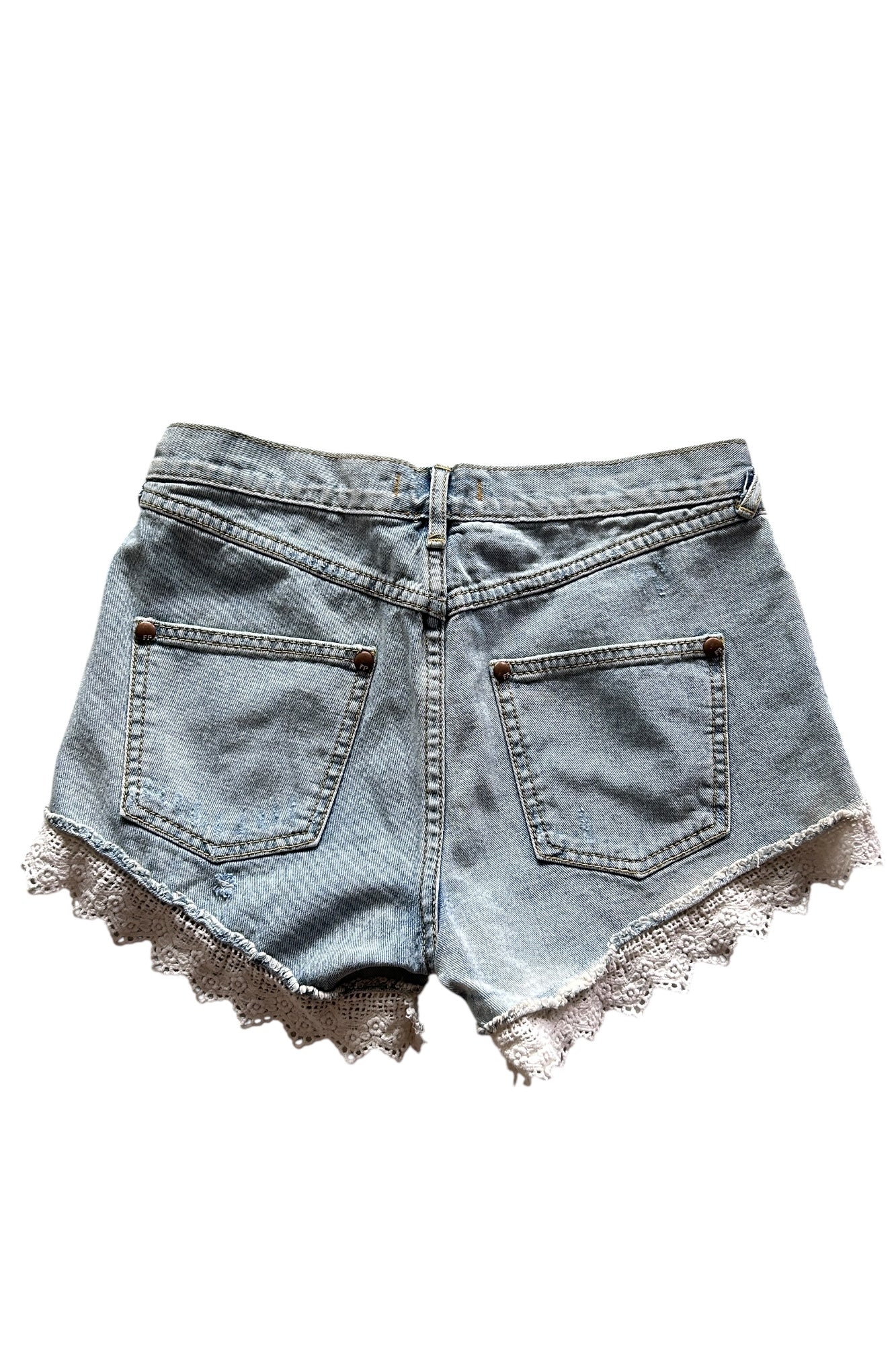 Pre-Owned Free People Crochet Lace Denim Shorts