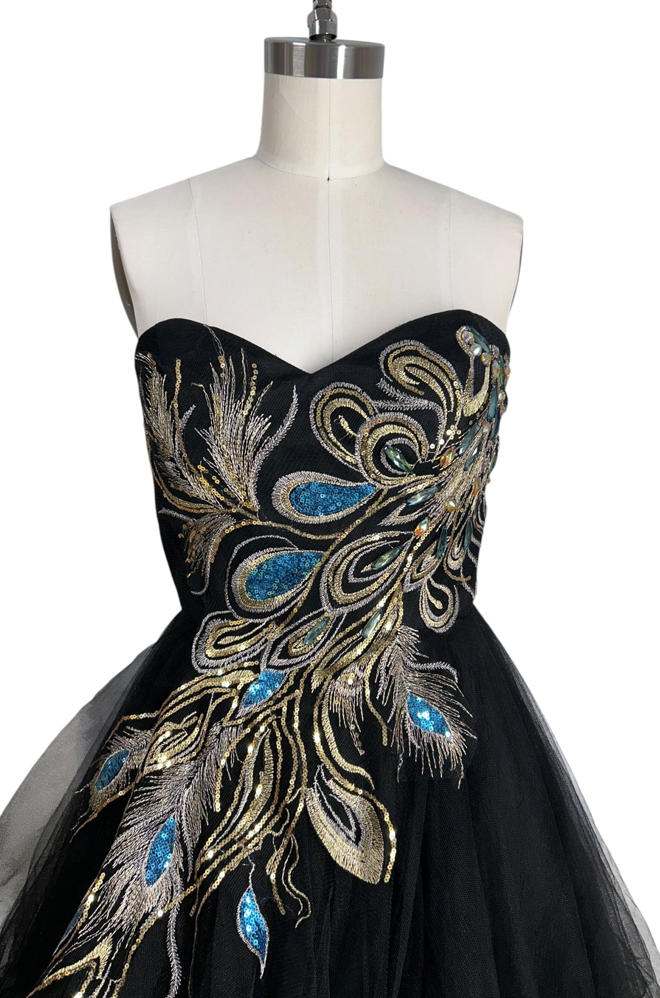 Pre-Owned Windsor Black Tulle Peacock Formal Dress | Hand Beaded