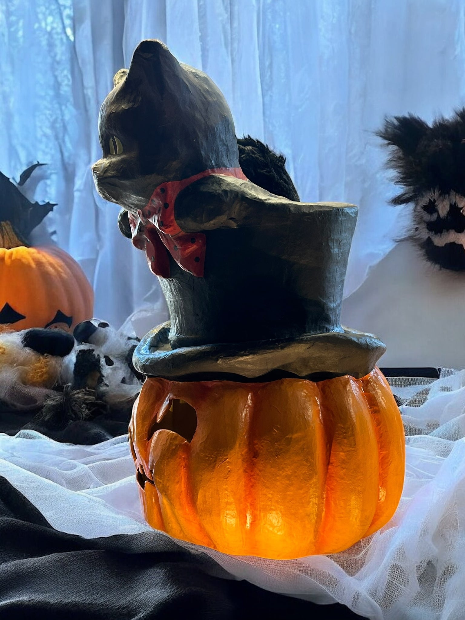 Bethany Lowe  - Top Hat Surprise Jack O'lantern