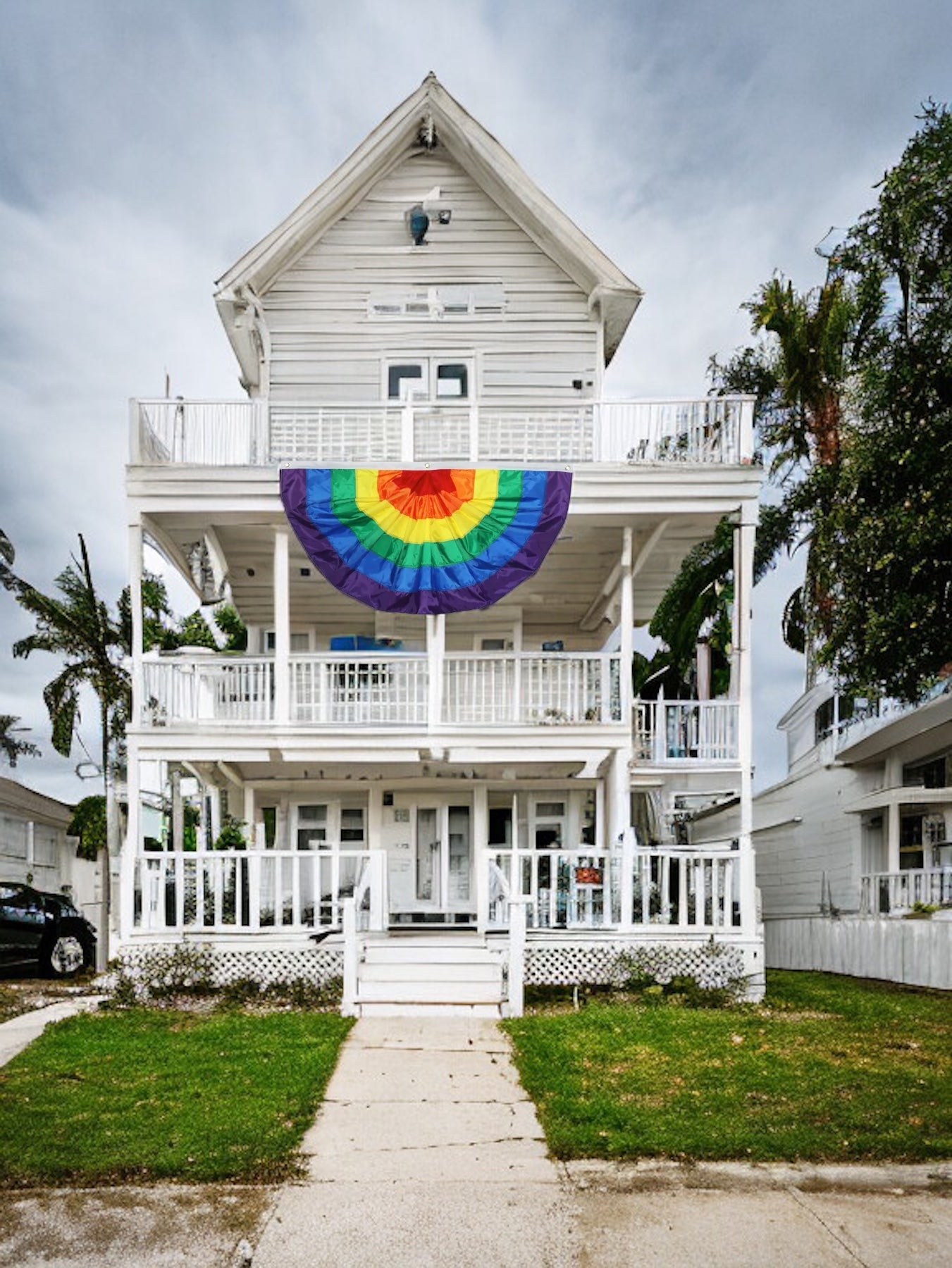 Rainbow Pleated Fan 3' X 6' Bunting